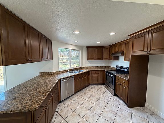 5th image of 1089 Honey Ct