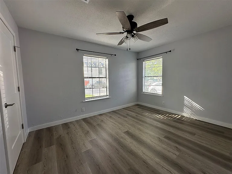 4412 Gillis St #A — Photo 15
