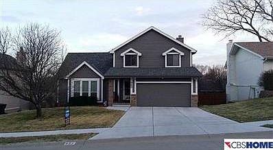 2nd image of 823 Spruce Dr