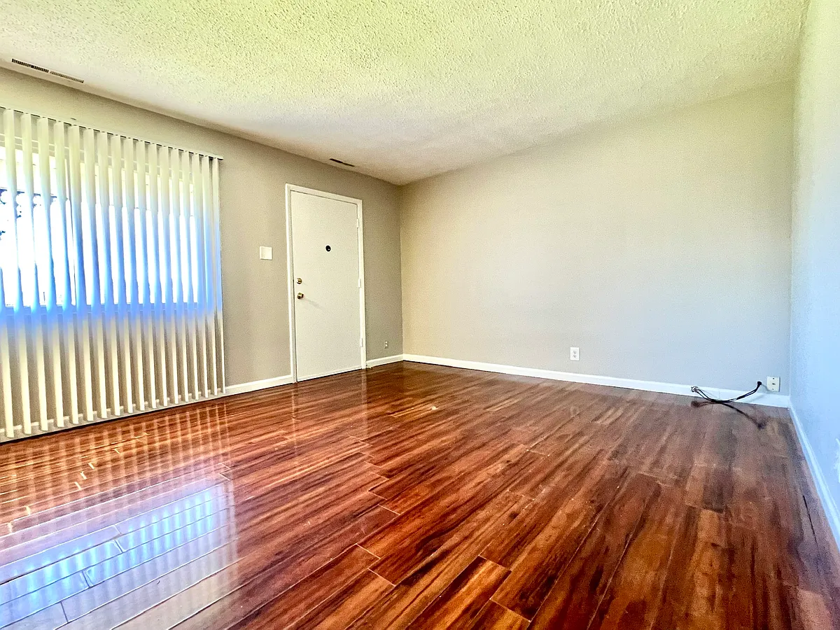 Building Photo - 42 York Port Dr #42
