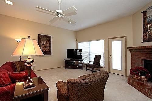 4th image of 7163 Penshire Dr
