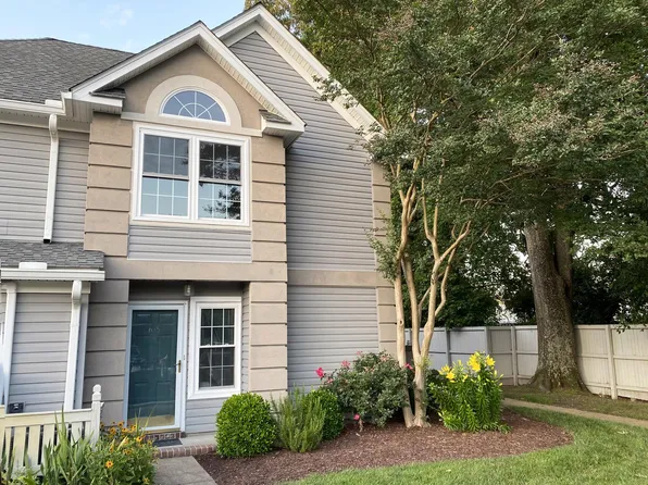 615 Rue Marseille, Chesapeake, VA 23320