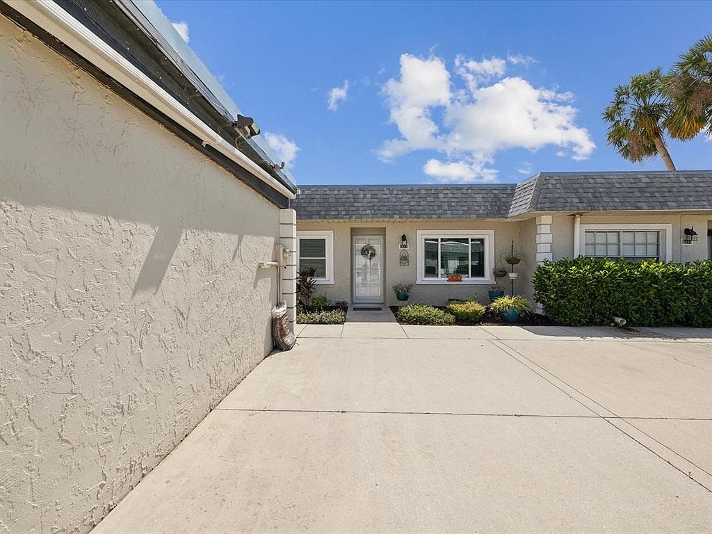 3681 Trophy Blvd UNIT 6