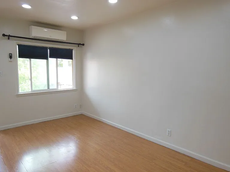 307 N Howard St #B — Photo 3