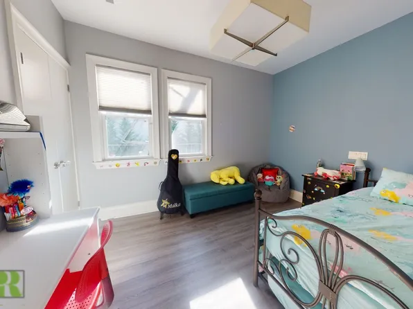 669 East 2nd Street image 12 of 44