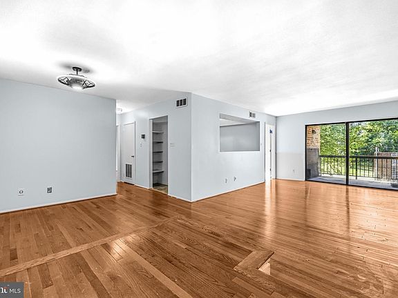 3rd image of 11206 Cherry Hill Rd APT 204