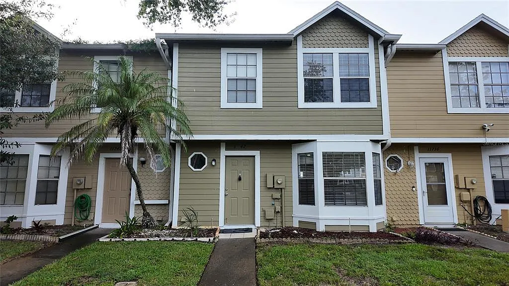 2 bed, 2.5 bath, 1174 sqft, $2,100 — Photo 1