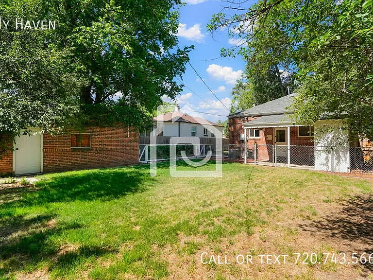 1440 Ivanhoe St — Photo 22