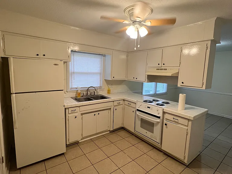 918 Spring Branch Rd — Photo 5
