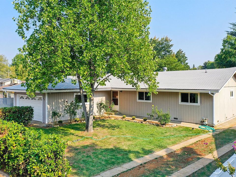 2nd image of 840 Forest Glade Cir