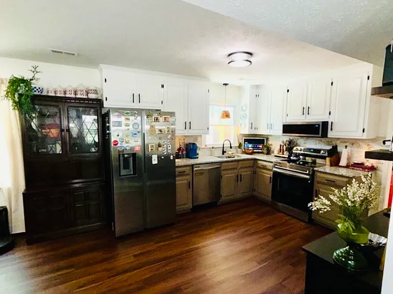 14305 Penrith Ln — Photo 3