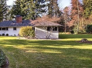 18951 Marine View Cir SW, Normandy Park, WA 98166