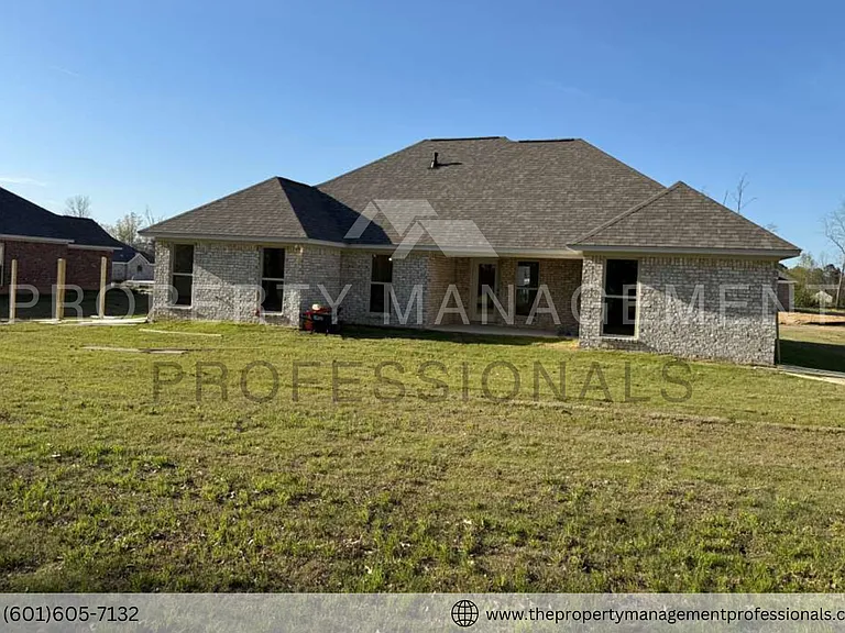 563 Patrick Farms Dr — Photo 46