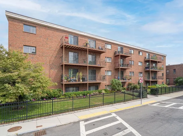 26 Waverly St APT 405, Brighton, MA 02135