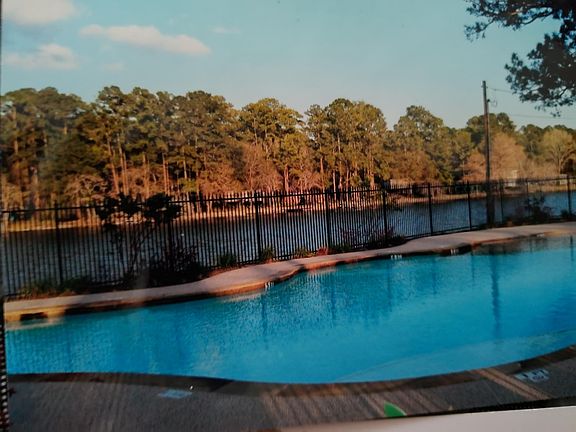 3rd image of 1589 E Pine Lake Cir