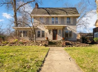3030 Huntington Rd, Shaker Heights, OH 44120