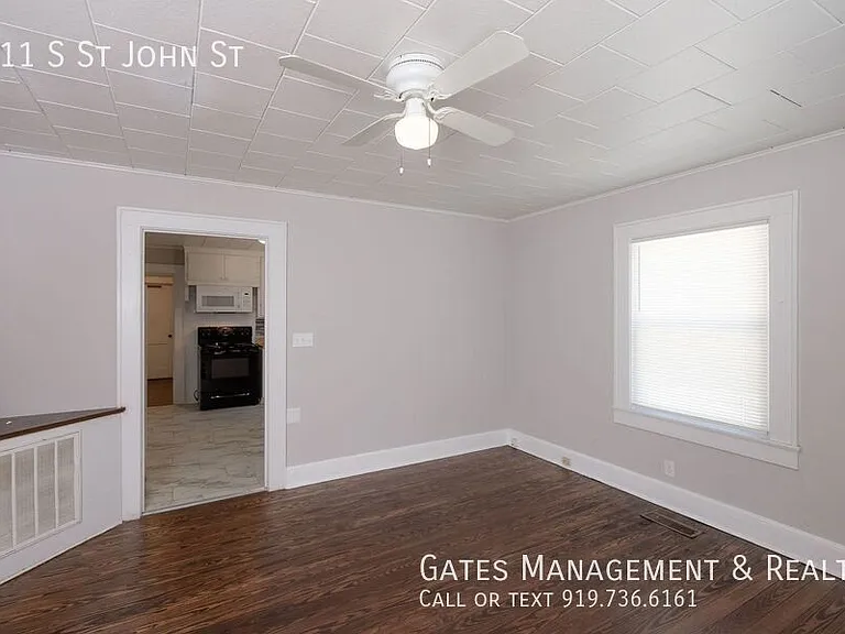 411 S Saint John St — Photo 3