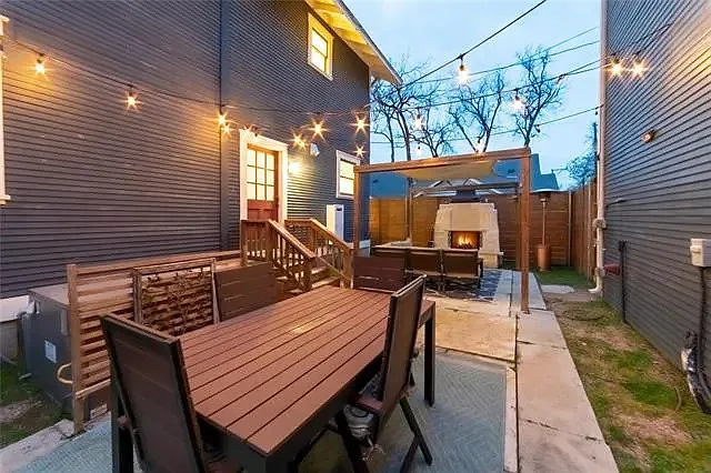 Shared backyard to your upstairs apartment.