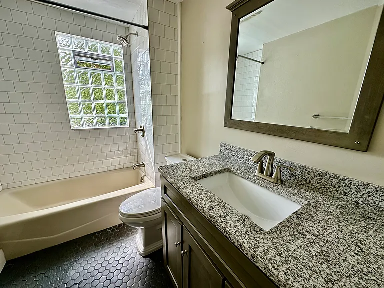 385 Huntington Ave #1 — Photo 4