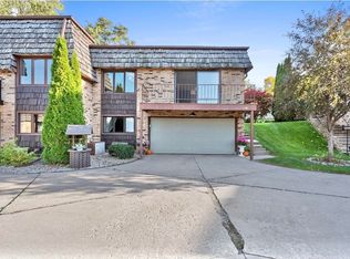 1140 Mount Mary Dr, Green Bay, WI 54311