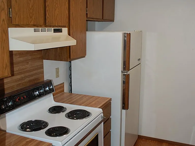 108 Kensington Ave S #2 — Photo 5