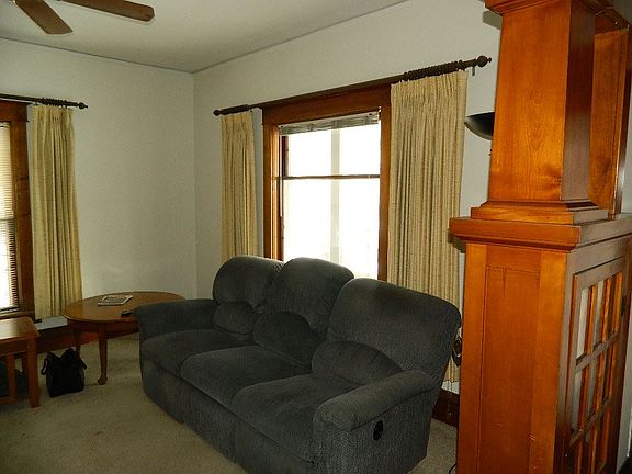 3rd image of 716 S 9th Ave
