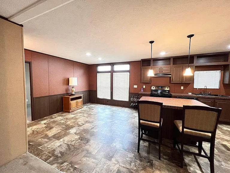 112 S Fitzwilliams Ln #B — Photo 5