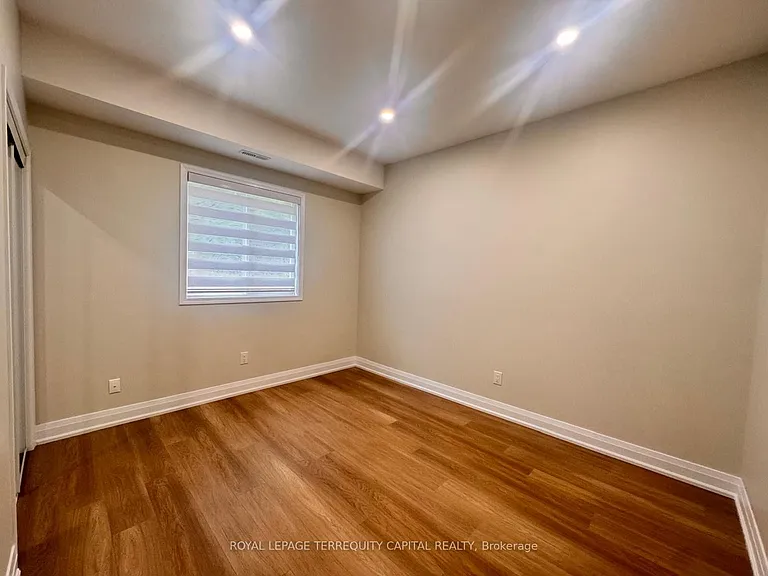 344 Edgehill Dr #UPPER — Photo 21