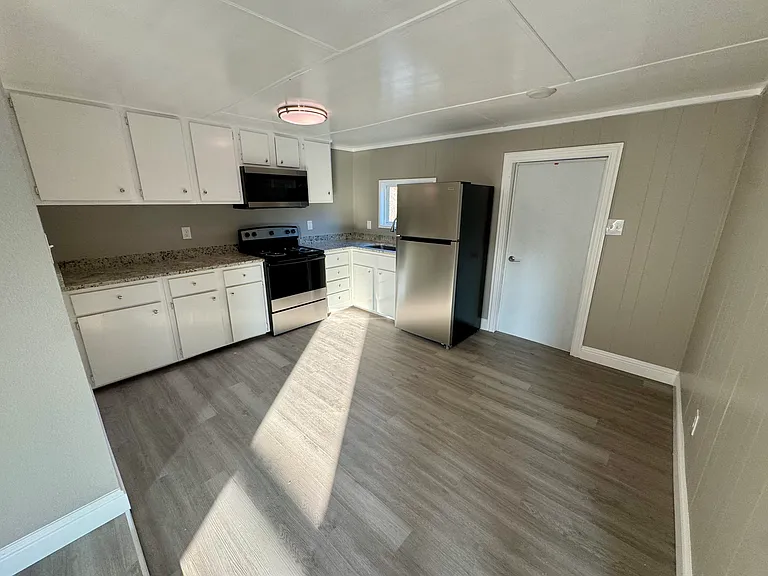 5341 Brown Ln #7 — Photo 3
