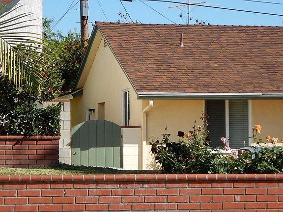 3rd image of 906 Cornell Dr