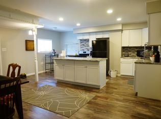 405 Roosevelt Rd APT 3, Valparaiso, IN 46383