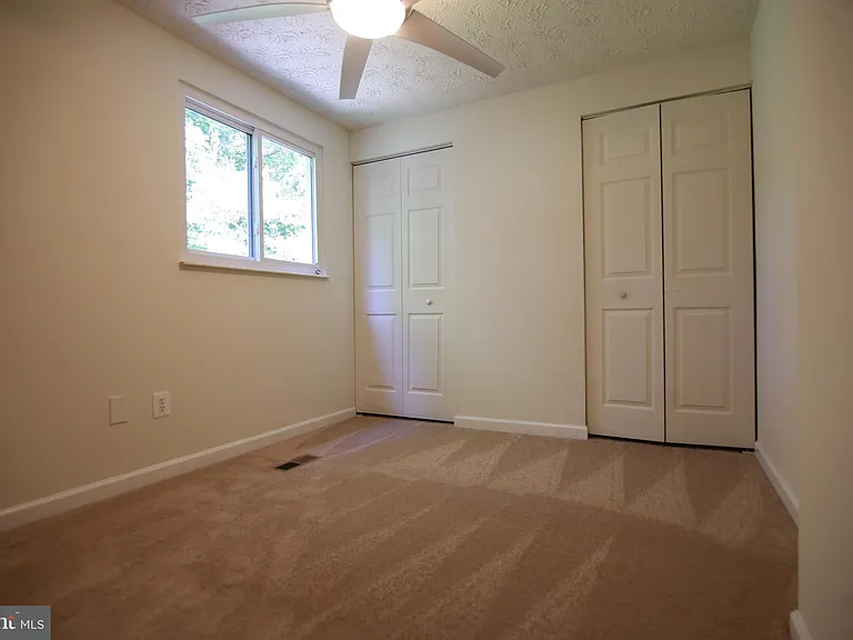 8070 Grandview Ct — Photo 18