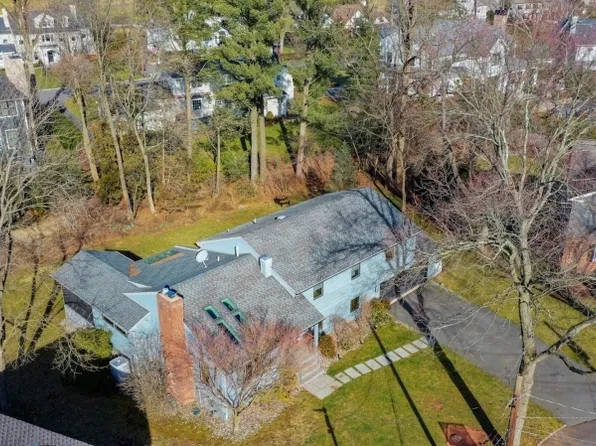 6 Thomas Ct, Westfield Town, NJ 07090