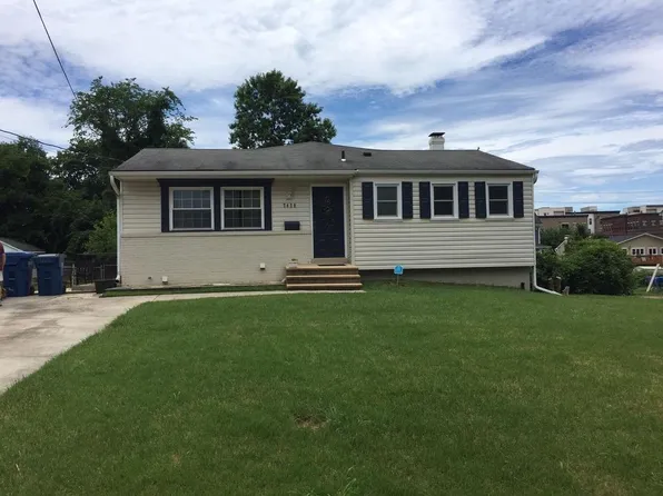 7428 Tillman Dr, Falls Church, VA 22043