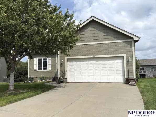 5134 S 195th Cres, Omaha, NE 68135