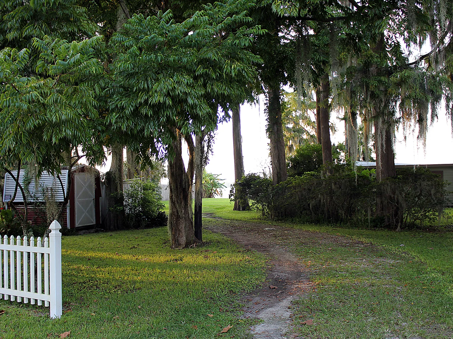 3 bed, 1600 sqft, $1,945 — Photo 3