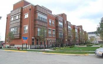 5th image of 2504 S Calumet Townhome