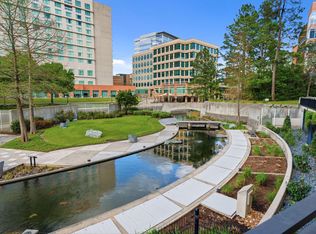 3 Waterway Ct APT 1B, Spring, TX 77380