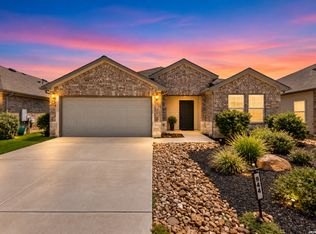 944 Chachalaca Ct, Seguin, TX 78155