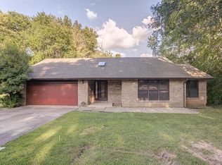 302 Weber Rd, O'Fallon, IL 62269