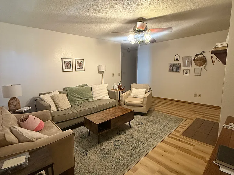 2470 N Brophy Cir — Photo 4