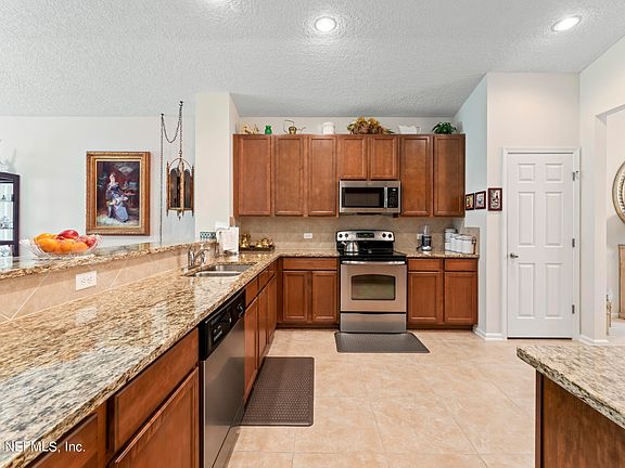 5th image of 516 GLENDALE Lane
