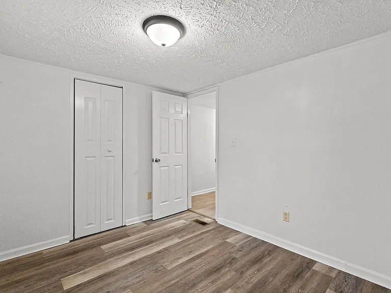 185 Justice Rd #4 — Photo 21