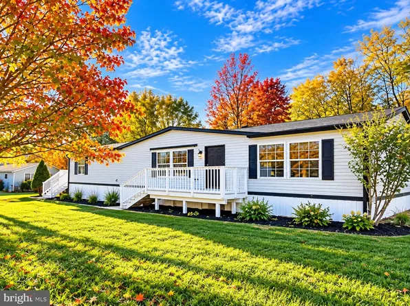 196 Vaquero Dr, Martinsburg, WV 25403