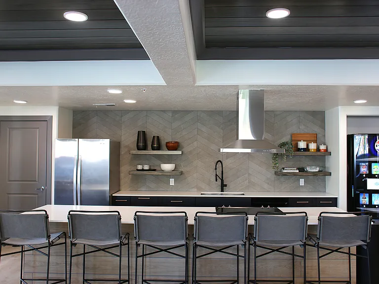 Modern Clubhouse-Perfect for gathering with friends & family