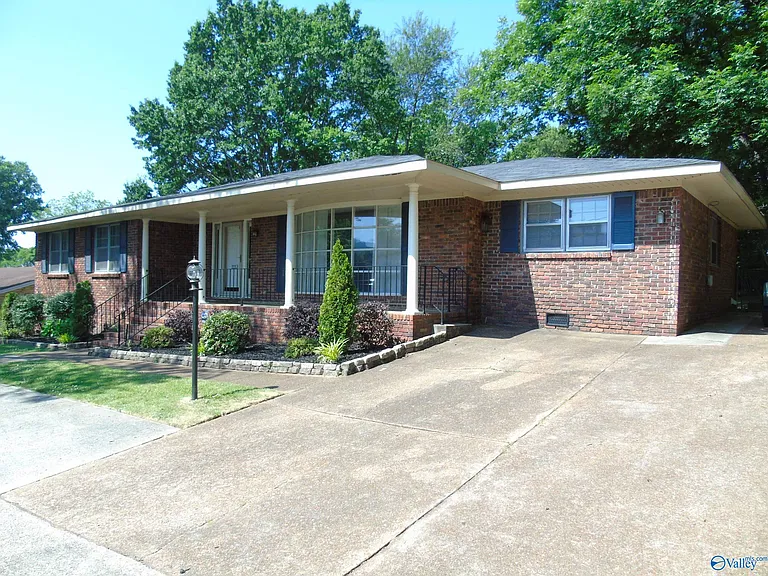 2213 Maysville Rd NE — Photo 2