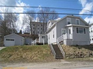 99 Riverside Dr, Auburn, ME 04210