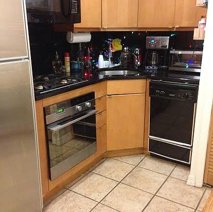 2nd image of 33 W 69th St #2