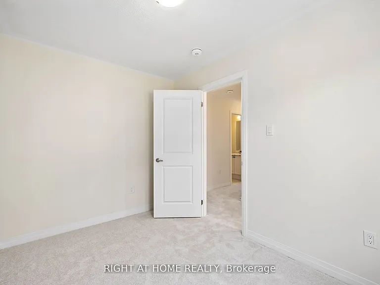 31 Sissons Way — Photo 19