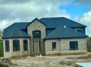 53650 Romeo Plank Rd, Macomb, MI 48042